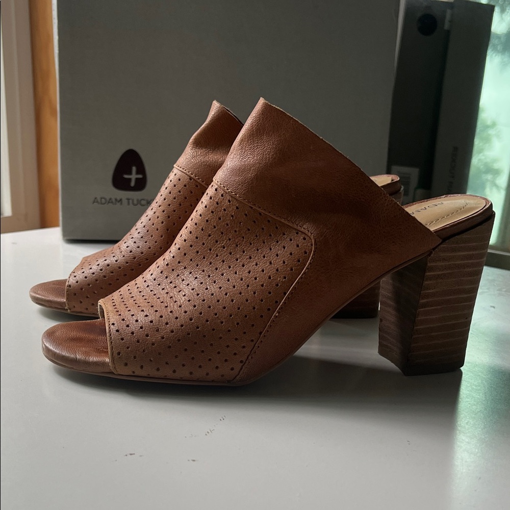Adam Tucker Women's Tan Perforated Mules